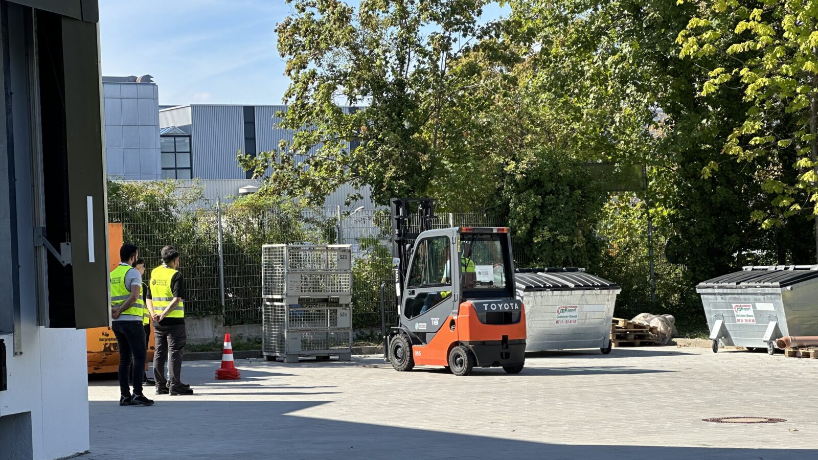 Schulungszentrum zum Erwerb des Gabelstaplerfahrerführerschein / Staplerschein in Bietigheim